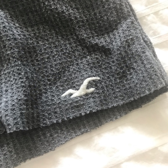 Hollister Waffle Cropped Hoodie - Picture 3 of 4